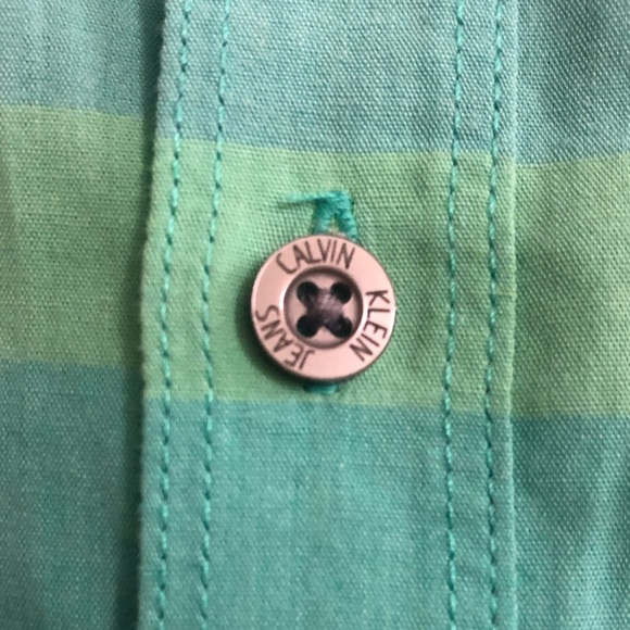 Boys Calvin Klein short sleeve button up - Picture 6 of 8